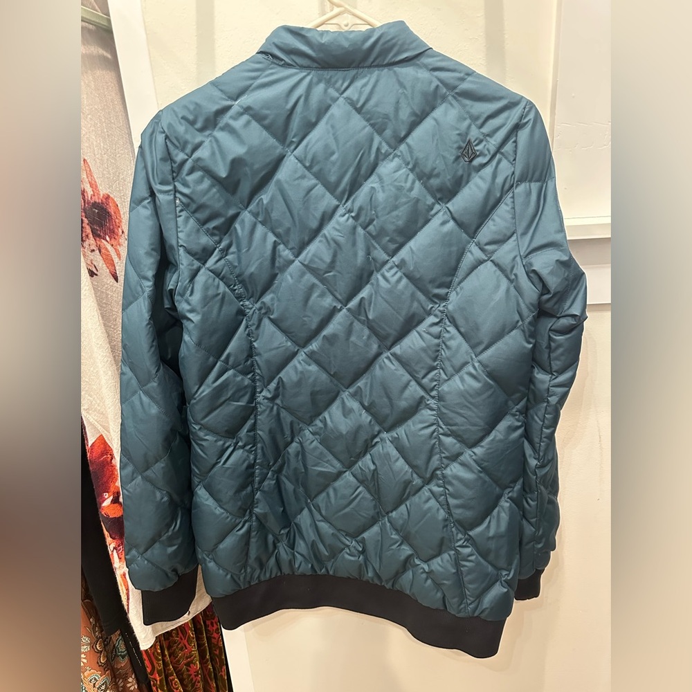 Volcom Casco Down Puffer Jacket Euc Small - image 2